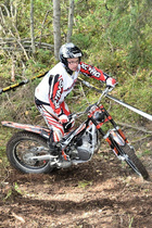 Harri Oittinen lähdössä kynnykseen joukkue SM:ssä.
Kuva,Marko Siiskonen