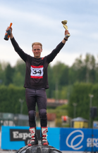 Samuel podiumilla